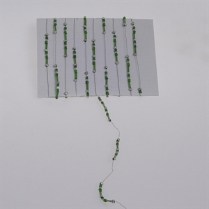 Girlande, 2m/ 1mm Perlchen, grün/silber Girlande, 2m/ 1mm Perlchen, grün/silber