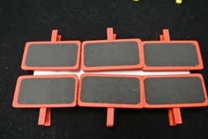 Klammer, Holztafel 4x2cm, rot Klammer, Holztafel 4x2cm, rot