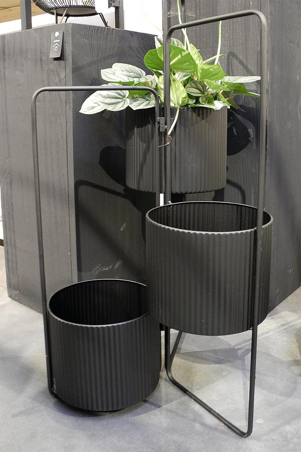 Metallständer, mit 3 Blumentöpfen - L46x H77, schwarz